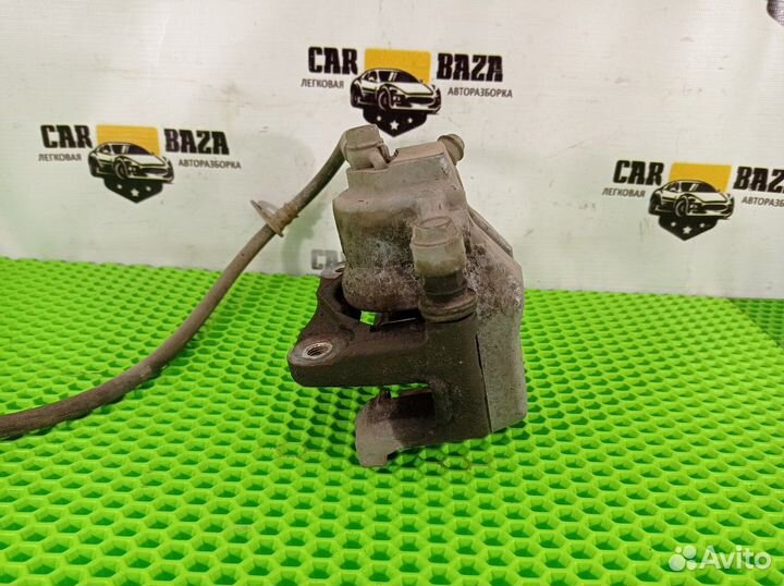 Суппорт тормозной задний правый R Toyota Camry