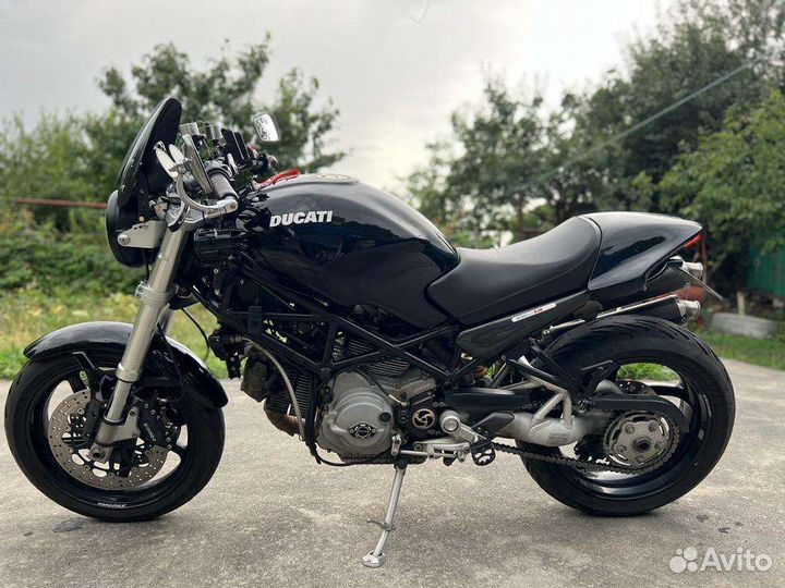 Ducati Monster S2R 1000