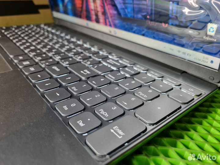 Ноутбук Новый intel i7/24Гб/SSD 1Тб