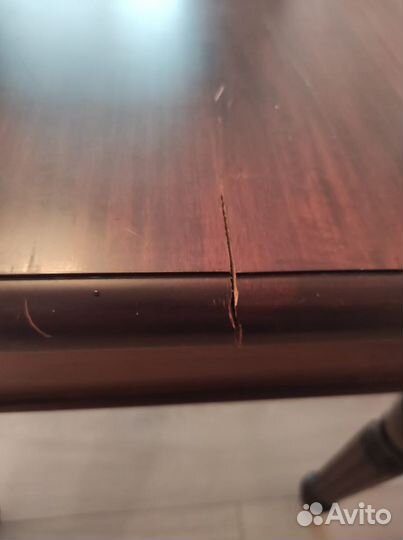 Письменный стол