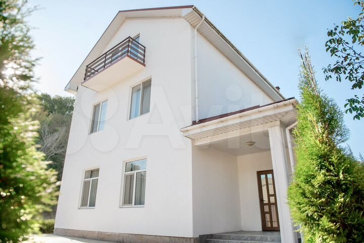 Дом 375 м² на участке 15 сот.