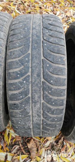 Bridgestone Ice Cruiser 7000 225/55 R17