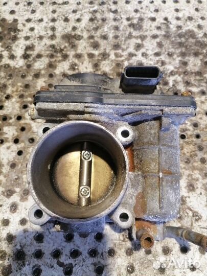 Заслонка дроссельная Nissan Tiida