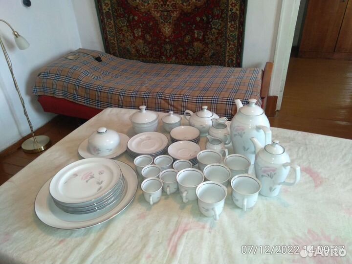 Фарфоровый чайно-кофейный сервиз