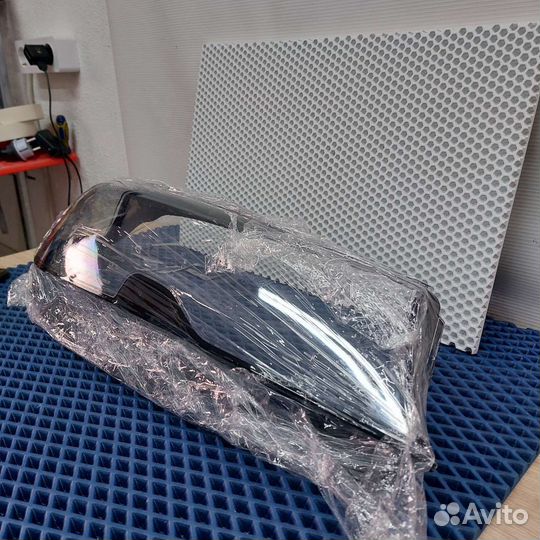 Стекла фар BMW 3