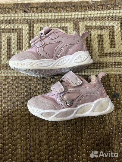 Кроссовки котофей 20 р