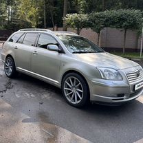 Toyota Avensis 2.0 AT, 2004, 240 000 км, с пробегом, цена 890 000 руб.