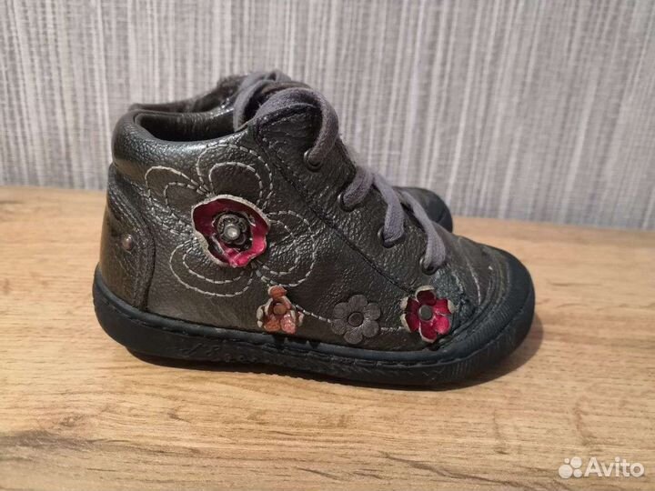 Ботинки на девочку