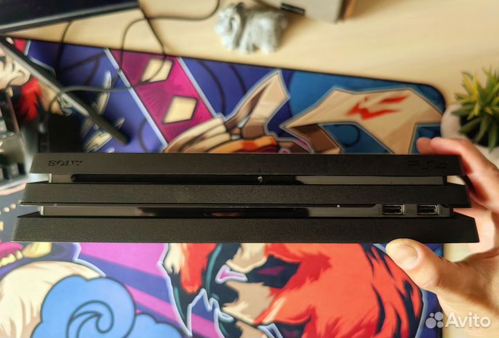 PS4 PRO 1Tb / 2 джостика / игры