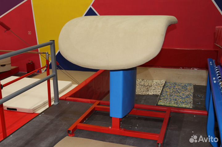 Конь гимнастический прыжковый (Профессиональный)