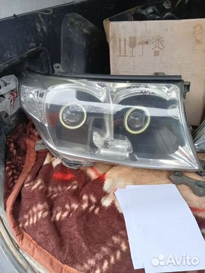 Фары на toyota land cruiser 200 передние