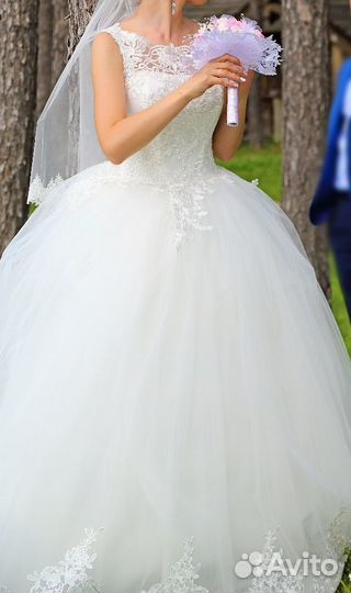 Свадебное платье