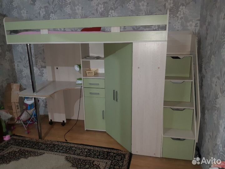 Детская кровать+шкаф+письменный стол