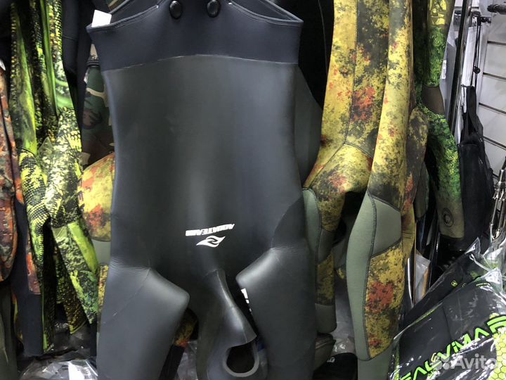 Гидрокостюм