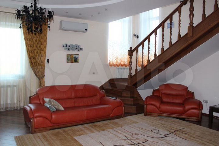 Коттедж 277 м² на участке 33 сот.