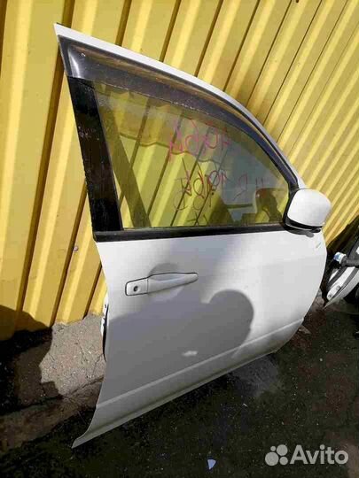 Дверь передняя правая Mitsubishi Airtrek Outlander