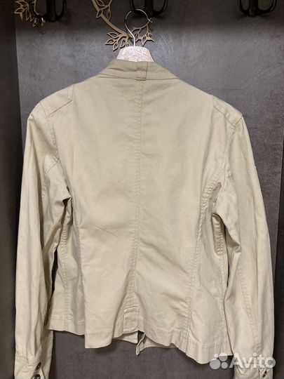 Куртка Италия 44 р