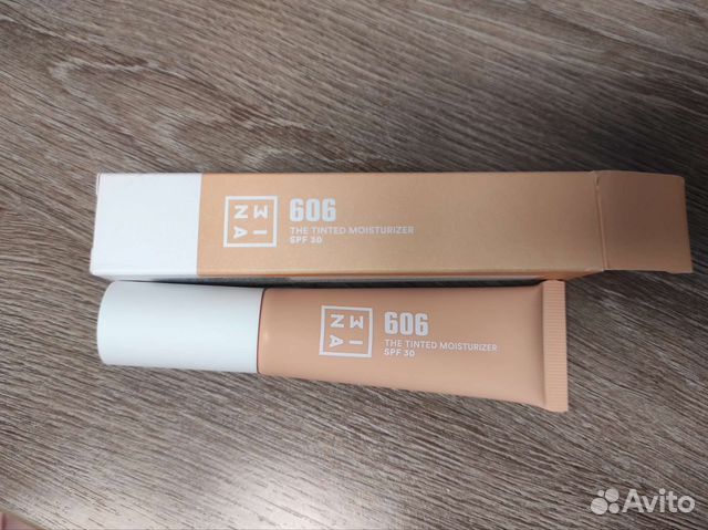 Крем увлажняющий с тональным эффектом Mina / 3ina