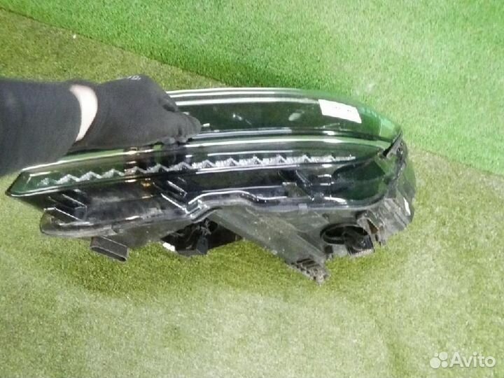 Фара левая Volkswagen Tiguan
