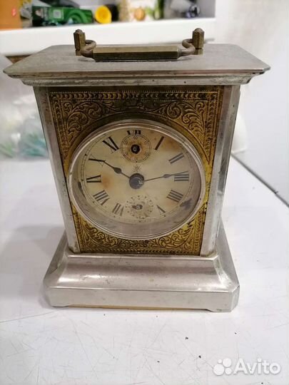 Каретные часы с шарманкой