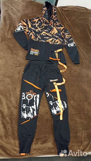 Спортивный костюм