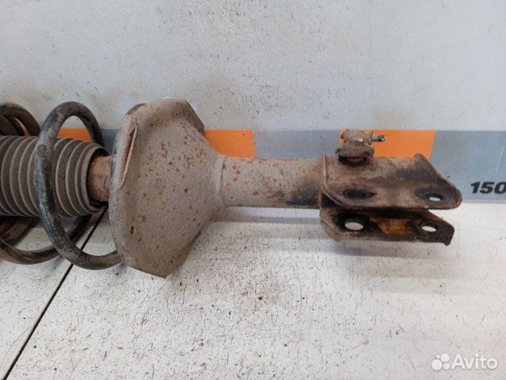 Амортизатор передний правый Subaru Legacy BH9 2.5