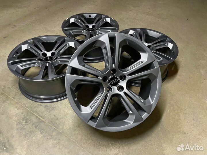Оригинал Литые диски R20 Audi