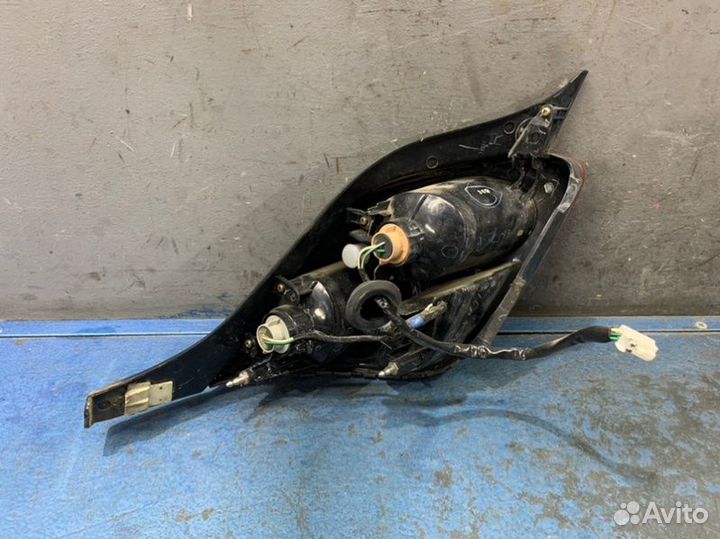 Фонарь левый Lexus Sc430 UZZ40