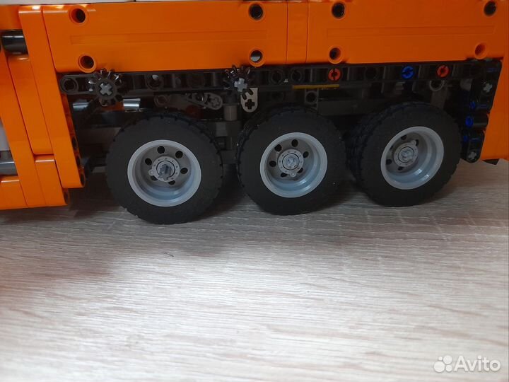 Lego technic 42128