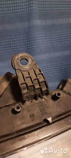 Фара правая на Renault Logan 2