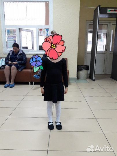 Продаю костюм для гимнастики,юбочка +купальник +ба