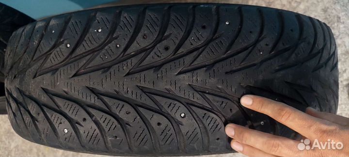 Yokohama Avid S/T 215/65 R16