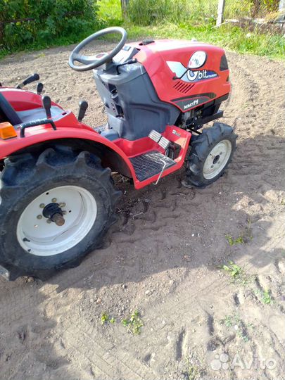 Вспашка земли, минитрактором