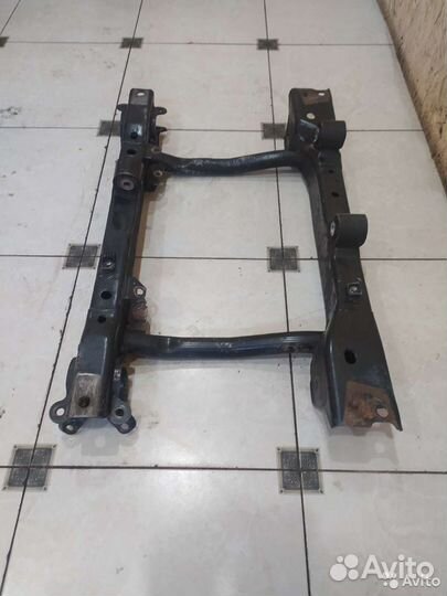 Балка (подрамник) передняя Mercedes-Benz W163