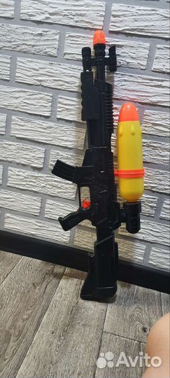 Водный пистолет