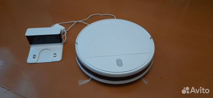 Продам робот-пылесос Mi Robot Vacuum-Mop Essential