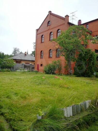 Коттедж 404,4 м² на участке 13 сот.