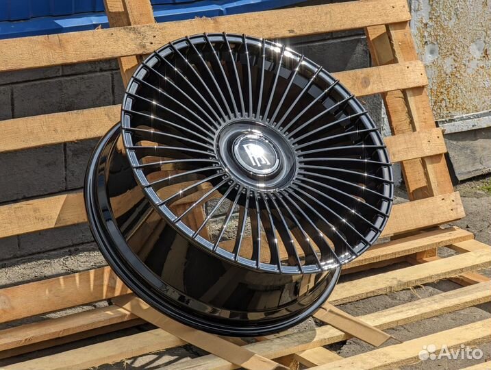 Кованые диски GT Forged R23 на Rolls-Royce Phantom