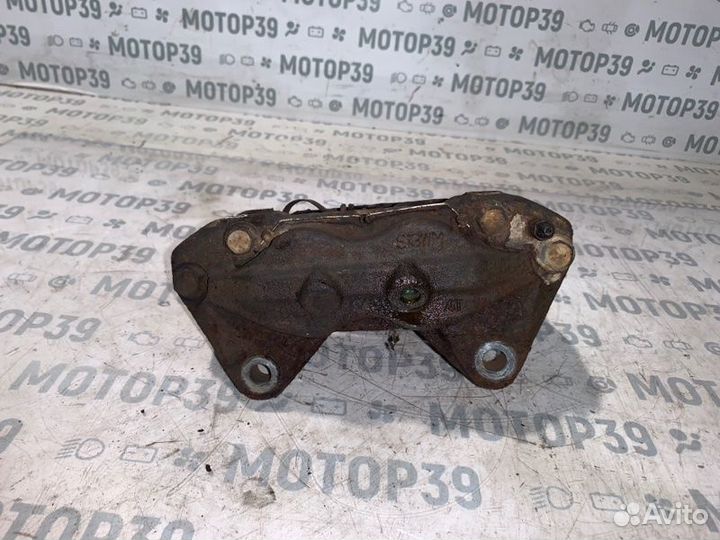 Суппорт передний правый Toyota Land Cruiser Prado