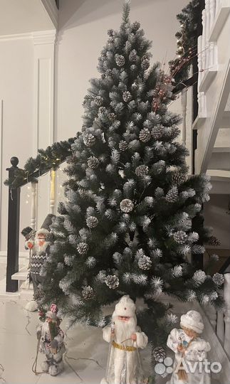 Ель искуственная заснеженная