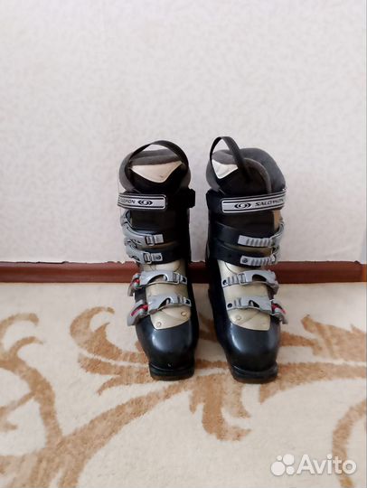 Горнолыжные ботинки salomon