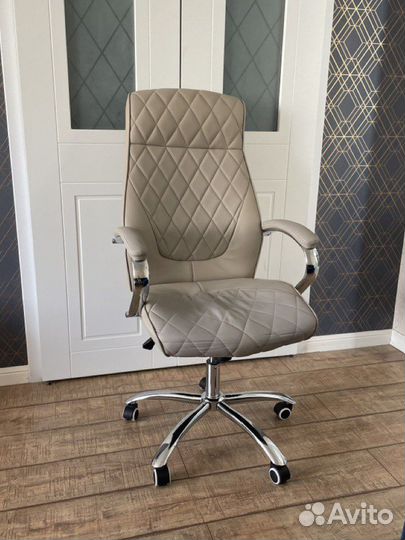 Компьютерное - офисное кресло