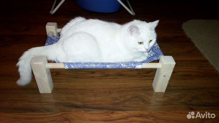 Лежанка-кроватка для кошек и маленьких собачек