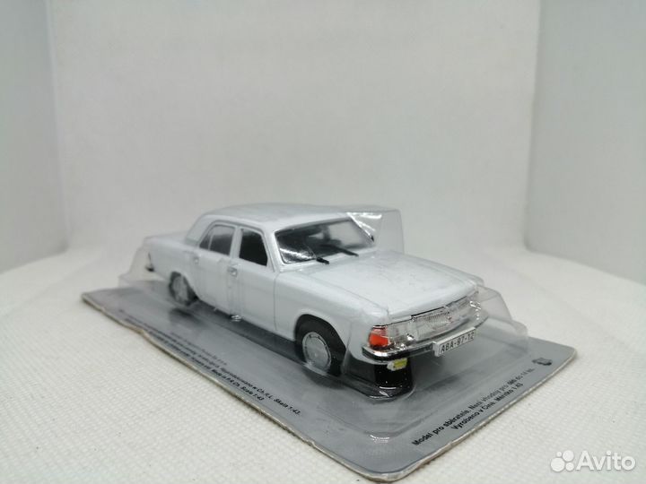 Модель газ-3102 «Волга» Белая
