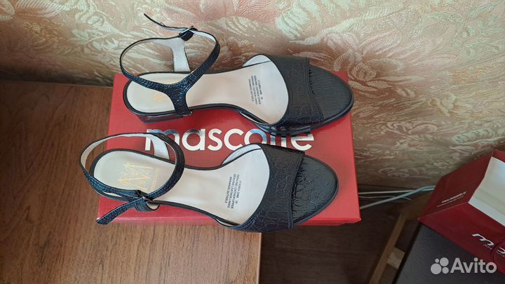Босоножки кожаные Mascotte р.38