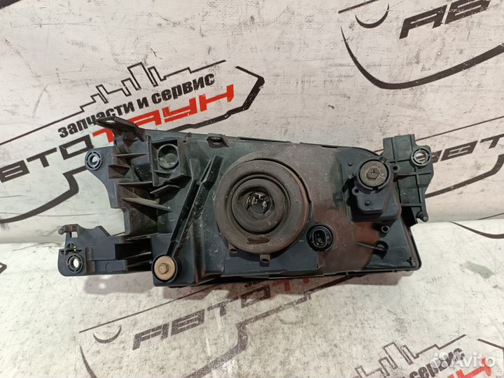 Фара mazda ford demio festiva DW3W DW3WF DW5W DW5WF P1001 галоген левая 2 модель D267510L0C NA6109Z