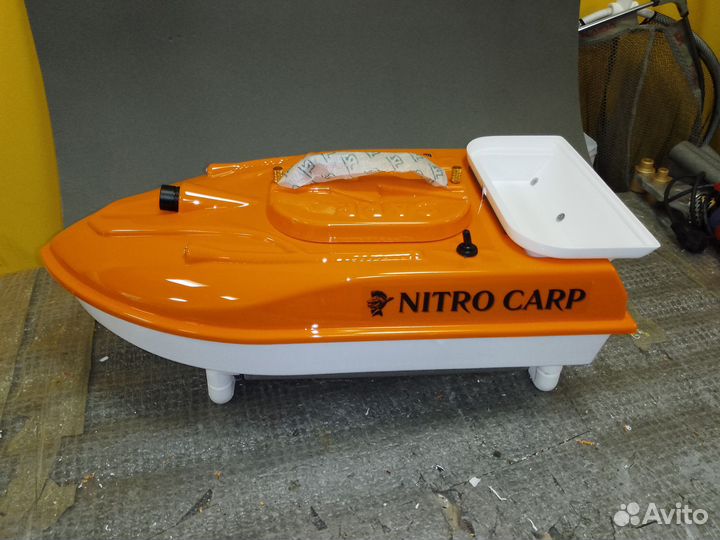 Прикормочный кораблик nitro carp