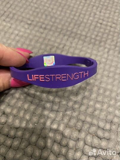 Энергетический браслет lifestrength