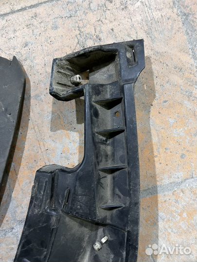 Каркас бампера левый L405 Range Rover Vogue