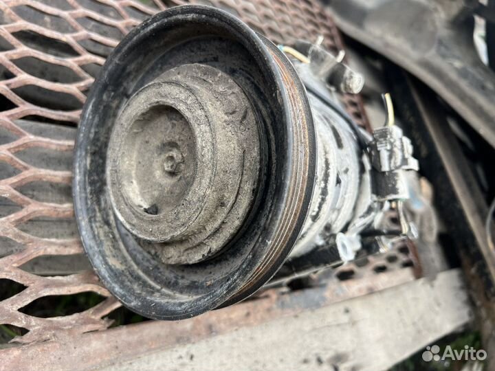 Компрессор кондиционера toyota Carina ST215